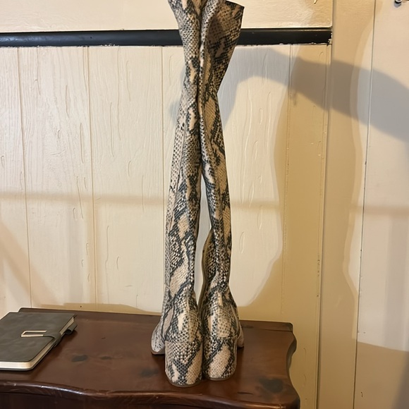 Steve Madden thigh high snake skin boots. - Picture 3 of 6